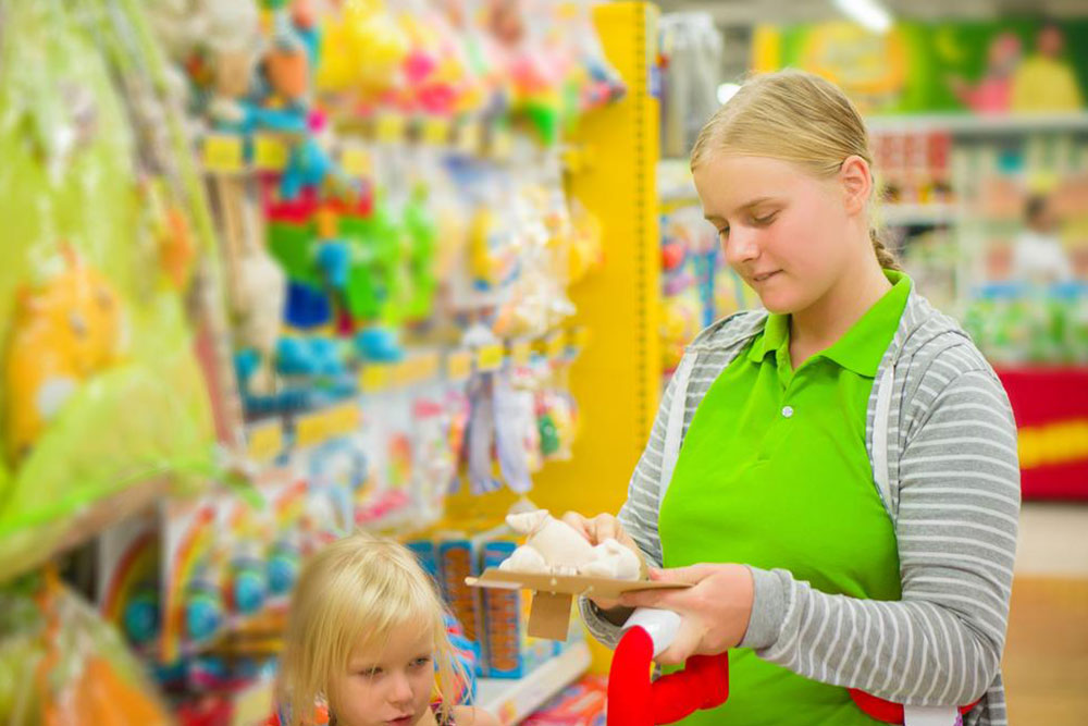 Here’s how you can get free baby product samples!