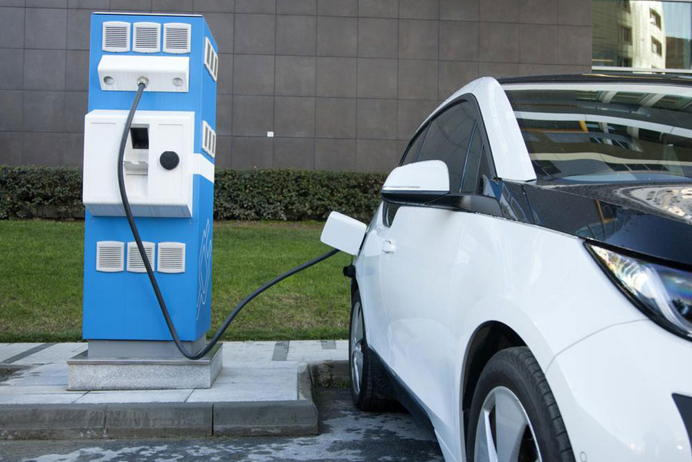 The Toyota Avalon Hybrid – the best in hybrid sedan class